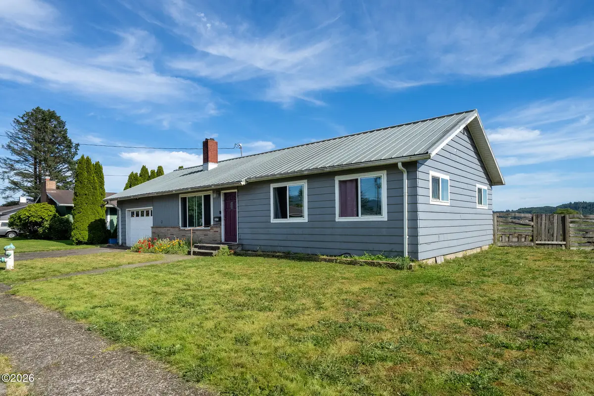 1207 9th, Tillamook, OR 97141 - #1