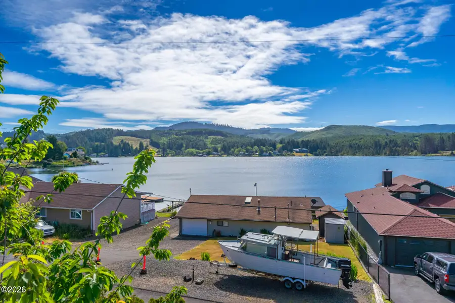 1017 NE Lake, Lincoln City, OR 97367 - #2