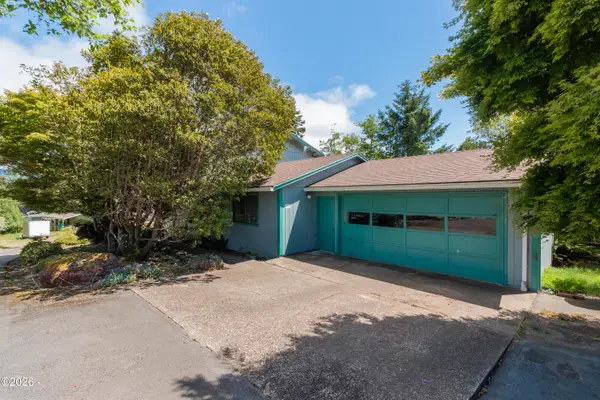 3624 NE West Devils Lake, Lincoln City, OR 97367