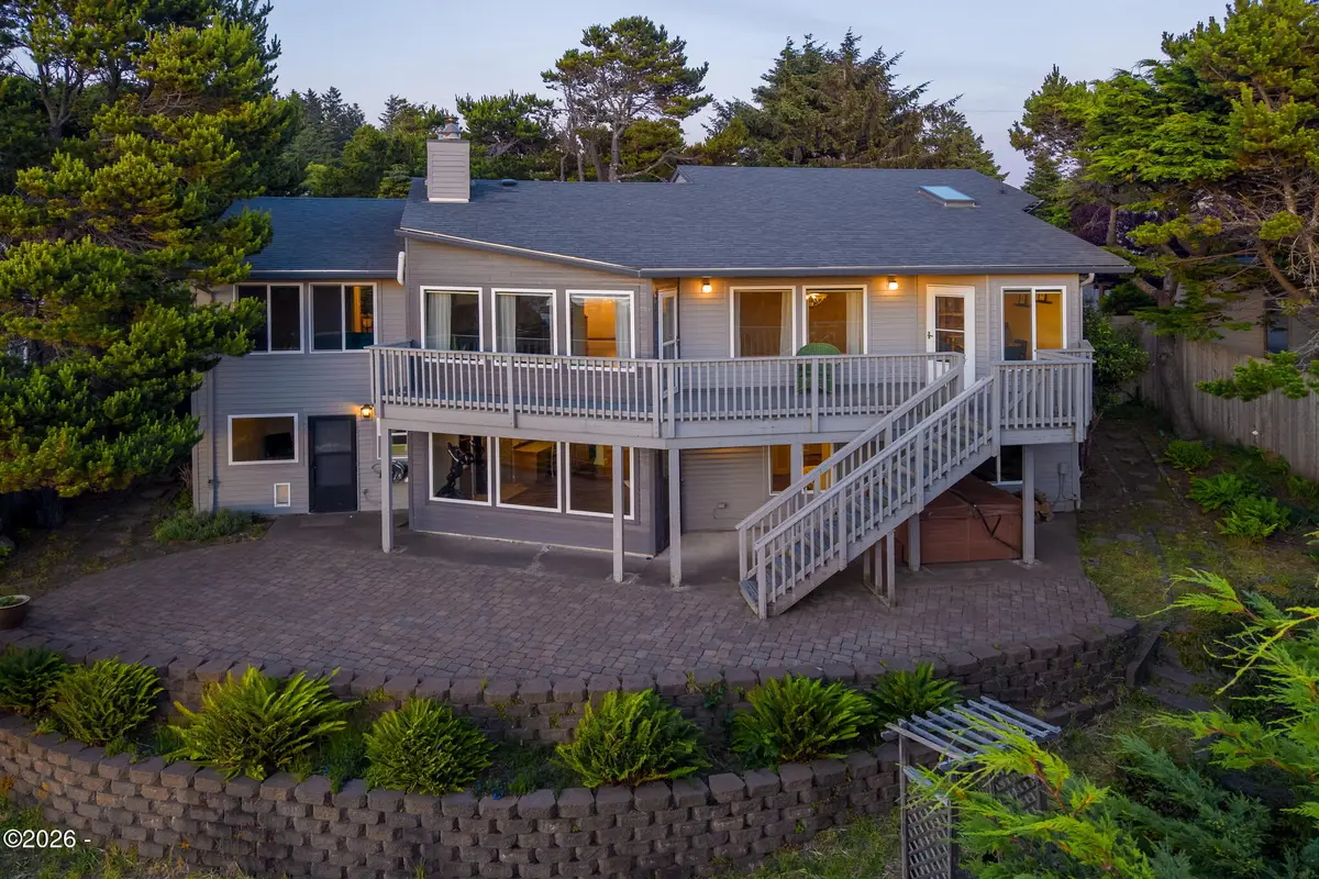 5277 NW Logan Rd, Lincoln City, OR 97367 - #1