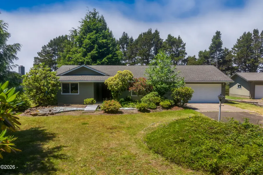 2520 S Crestline, Waldport, OR 97394 - #2