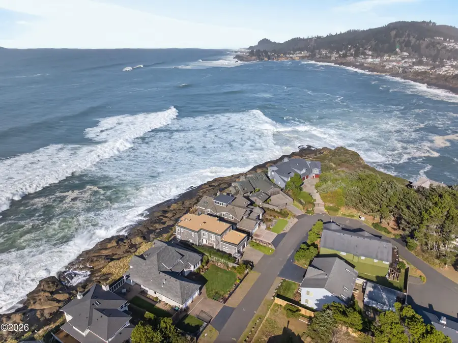 525 SW Point, Depoe Bay, OR 97341 - #3