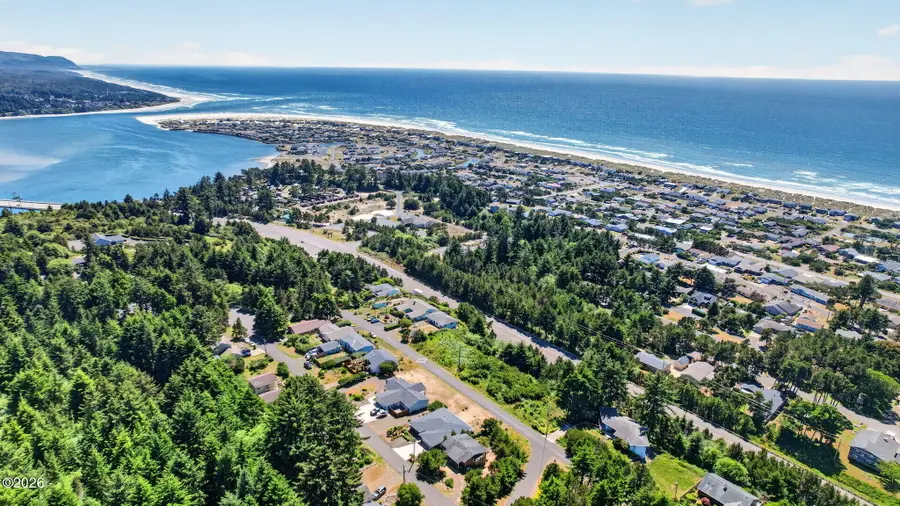 1902 NW Cedar Crest, Waldport, OR 97394 - #2