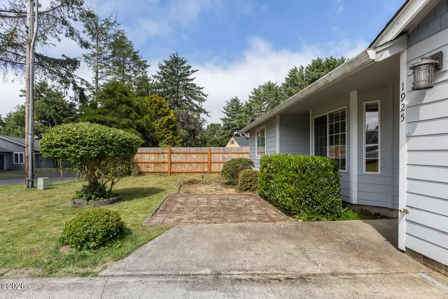 1925 NW 38th, Lincoln City, OR 97367 - #2