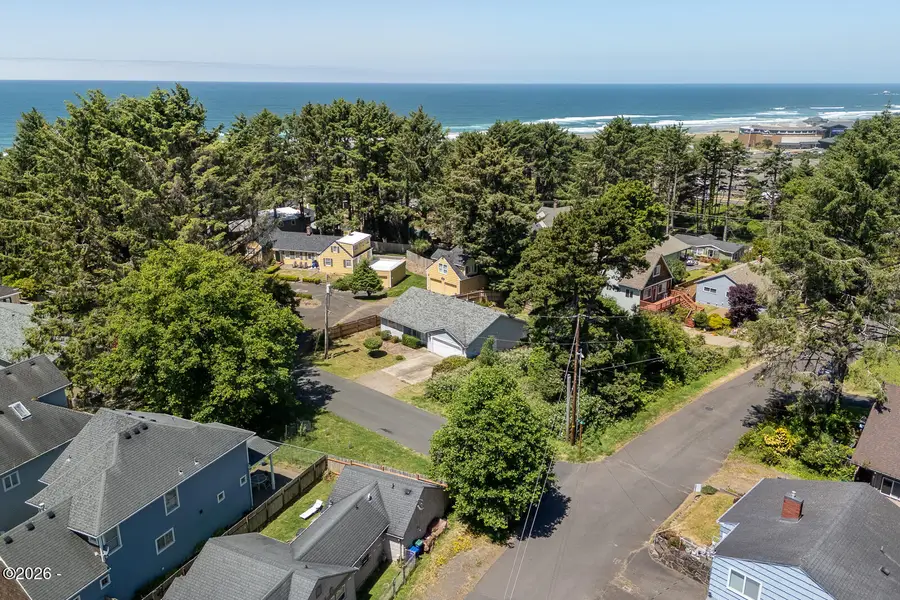1925 NW 38th, Lincoln City, OR 97367 - #3