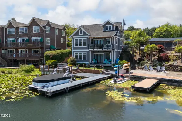 3820 NE West Devils Lake, Lincoln City, OR 97367
