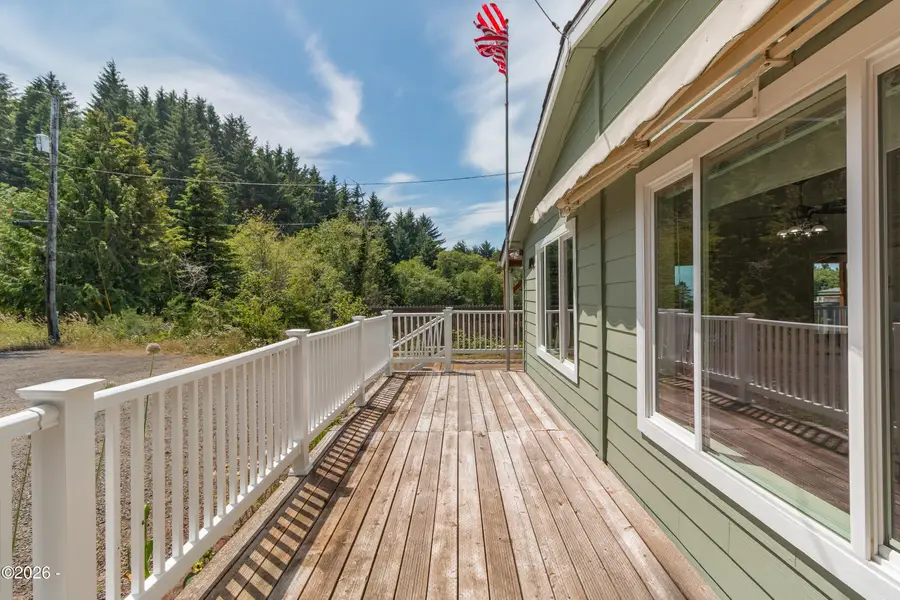 110 SE Douglas St, Depoe Bay, OR 97341 - #3