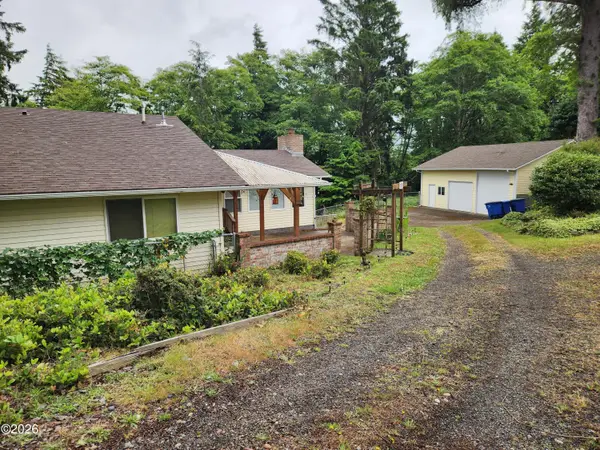 2020 NE Surf, Lincoln City, OR 97367