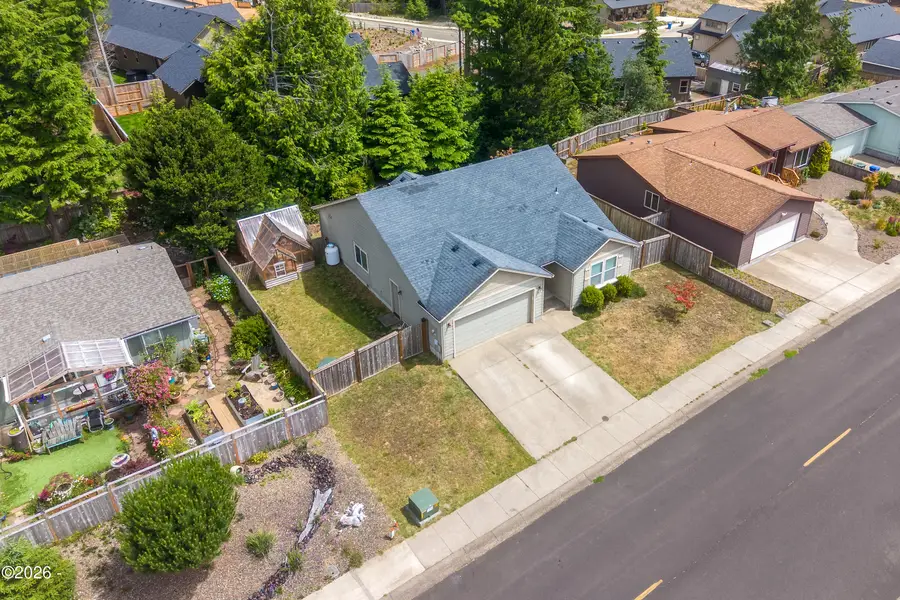 460 SW Wedge, Waldport, OR 97394 - #2