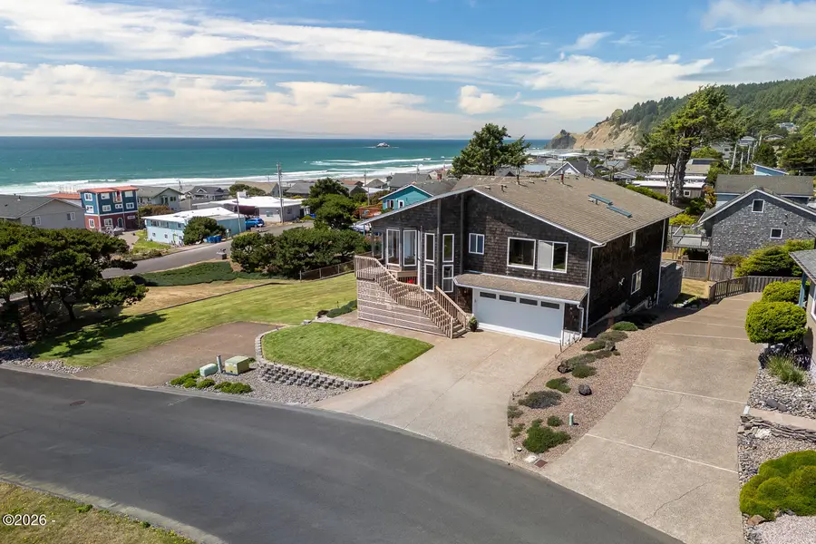 1903 NE Spindrift, Lincoln City, OR 97367 - #2