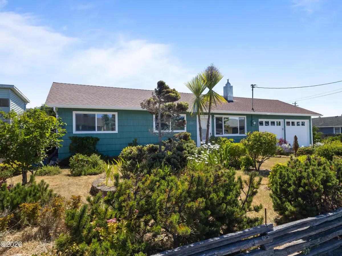 1232 NW Nye, Newport, OR 97365 - #1