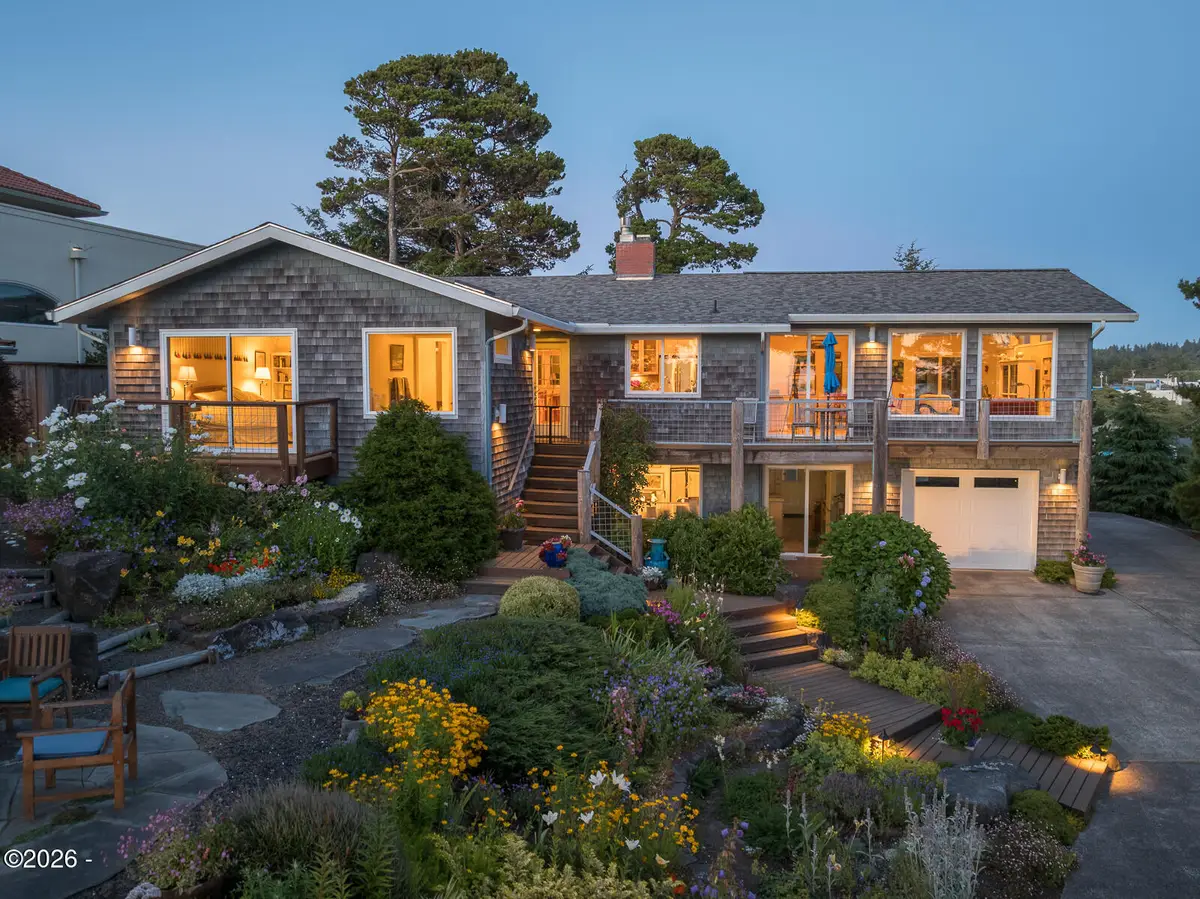 428 NW 17th, Newport, OR 97365 - #1