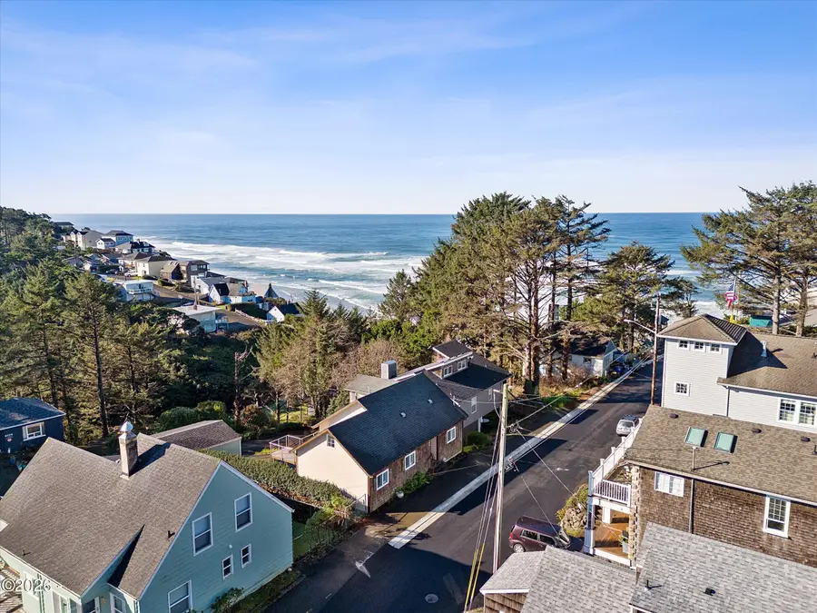 860 SW 10th, Lincoln City, OR 97367 - #2