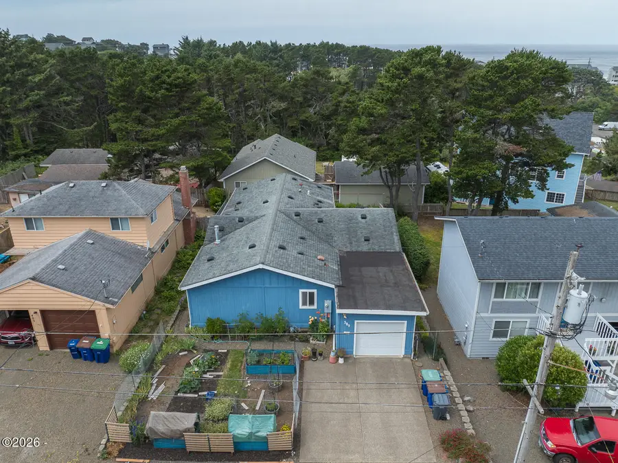 389 SE Inlet, Lincoln City, OR 97367 - #3