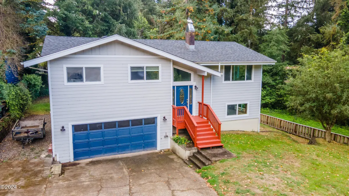 457 NW 12th, Toledo, OR 97391 - #1