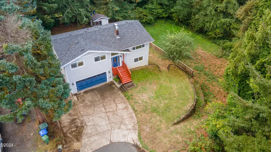 457 NW 12th, Toledo, OR 97391 - #2