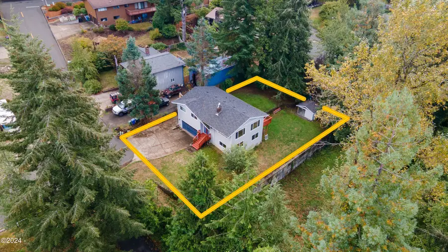 457 NW 12th, Toledo, OR 97391 - #3