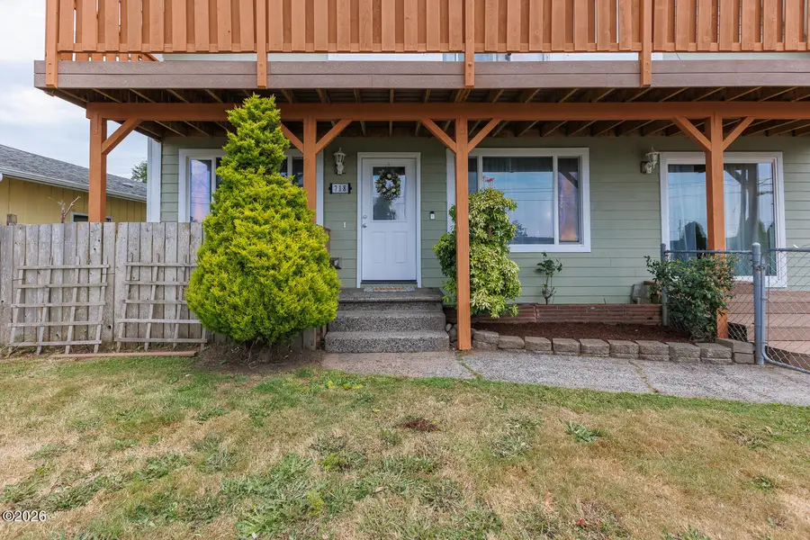 718 NE Eads, Newport, OR 97365 - #2