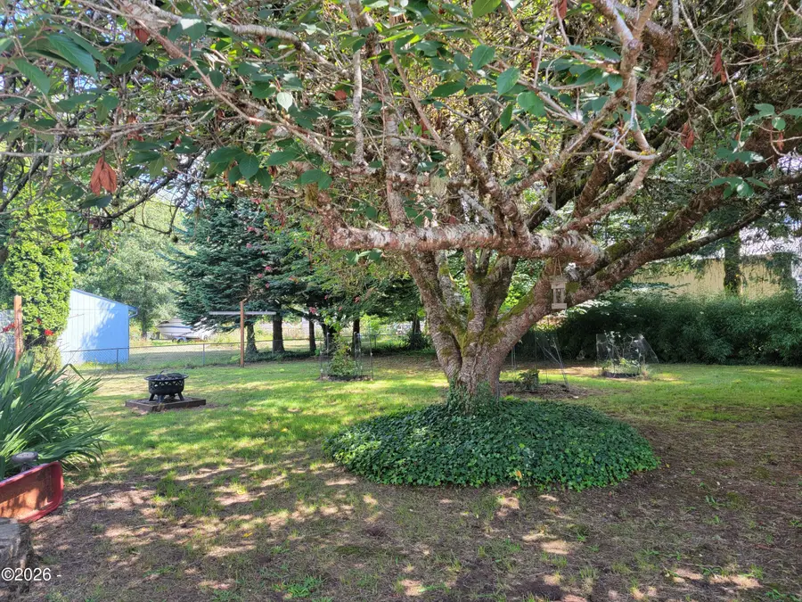 329 SE Swan, Siletz, OR 97380 - #2