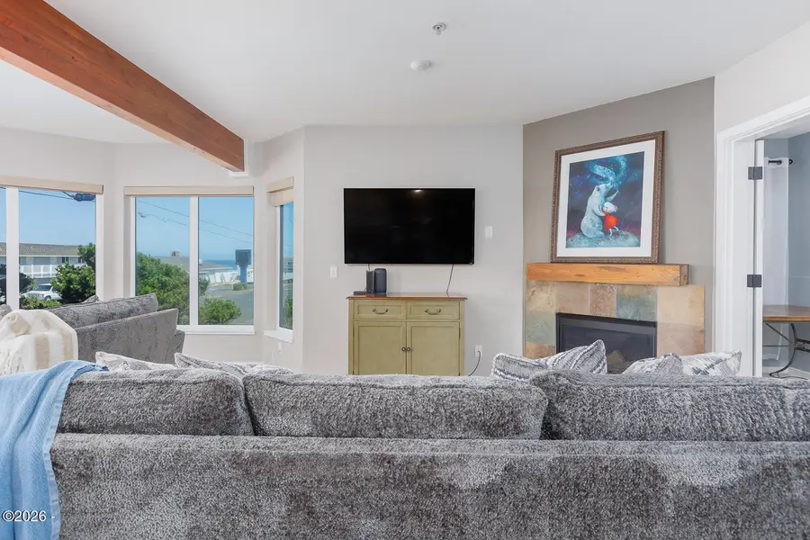 720 SW 6th St Unit #101, Newport, OR 97365 - #3