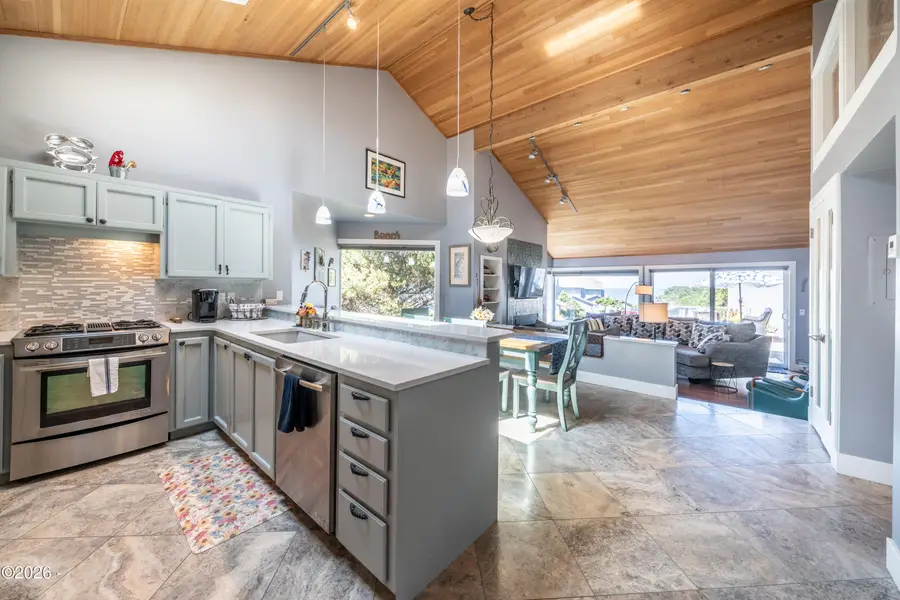 4175 Us-101, Depoe Bay, OR 97341 - #2