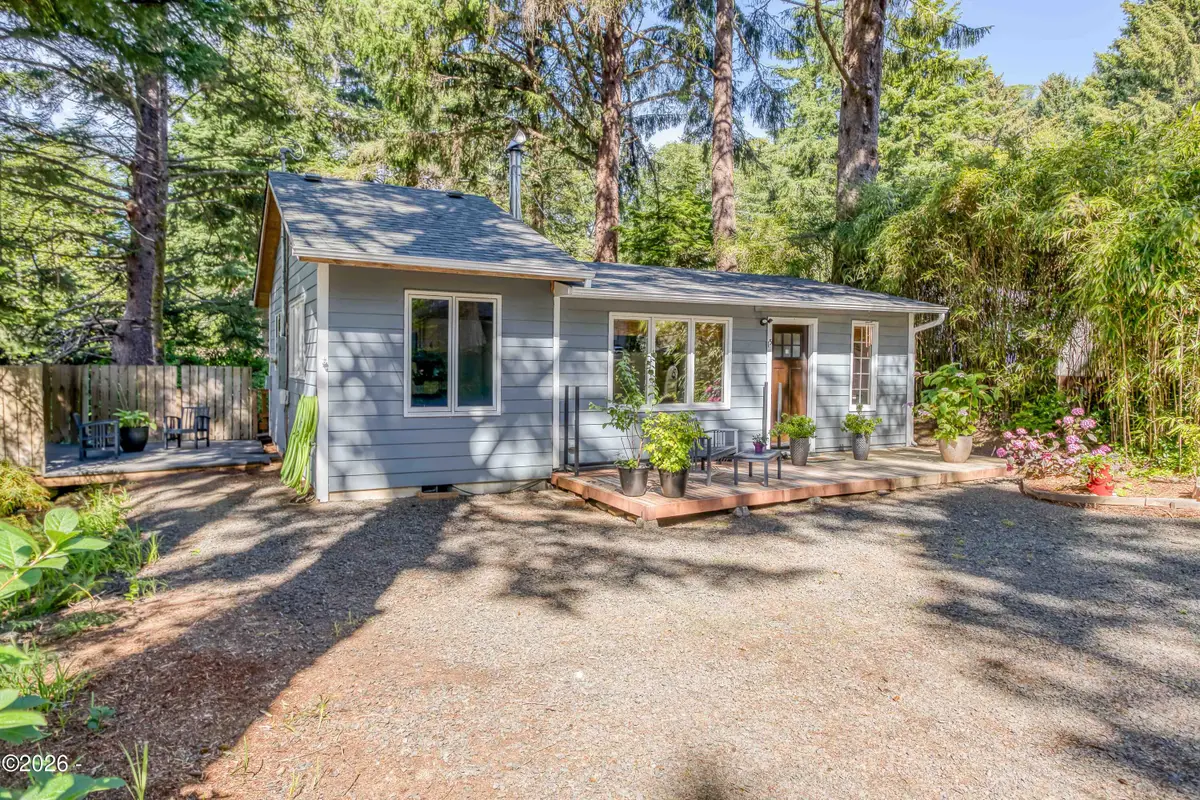 15 NE Keene, Depoe Bay, OR 97341 - #1