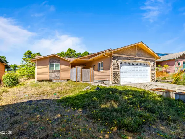 2112 NW Mokmak Lake, Waldport, OR 97394
