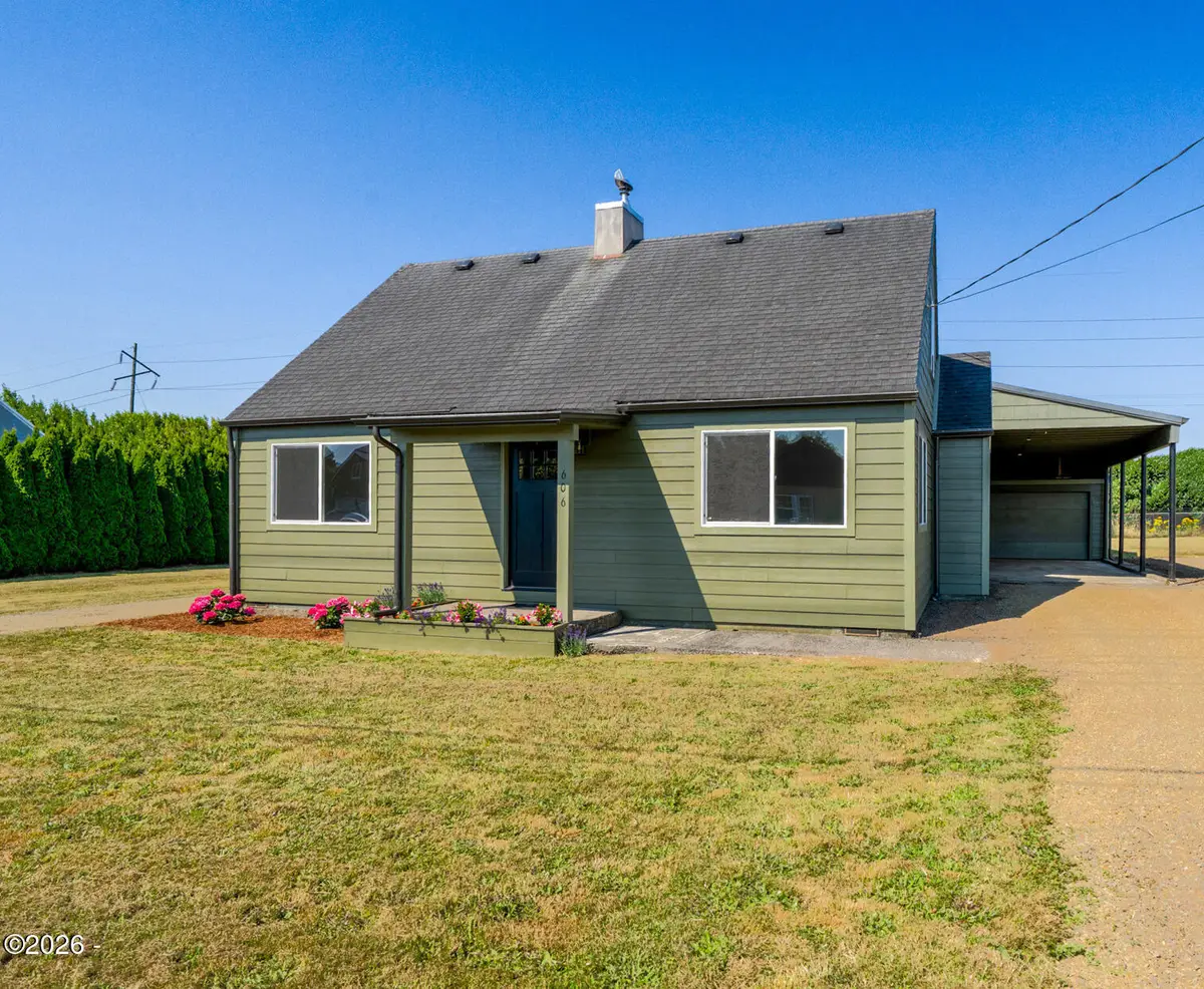 606 Evergreen, Tillamook, OR 97141 - #1