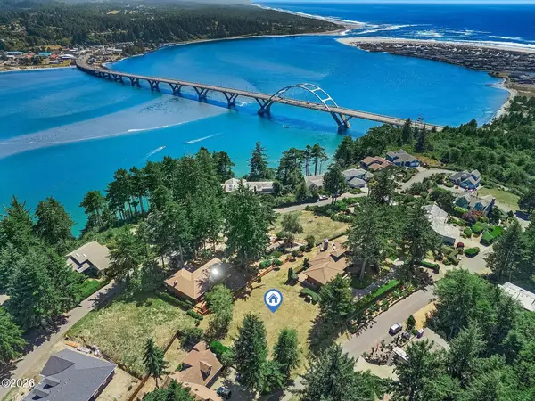 825 NW Highland, Waldport, OR 97394