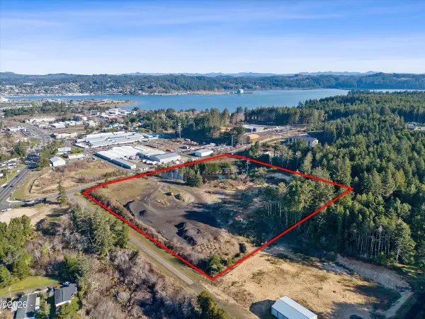 TL 100 S Coast, Newport, OR 97366