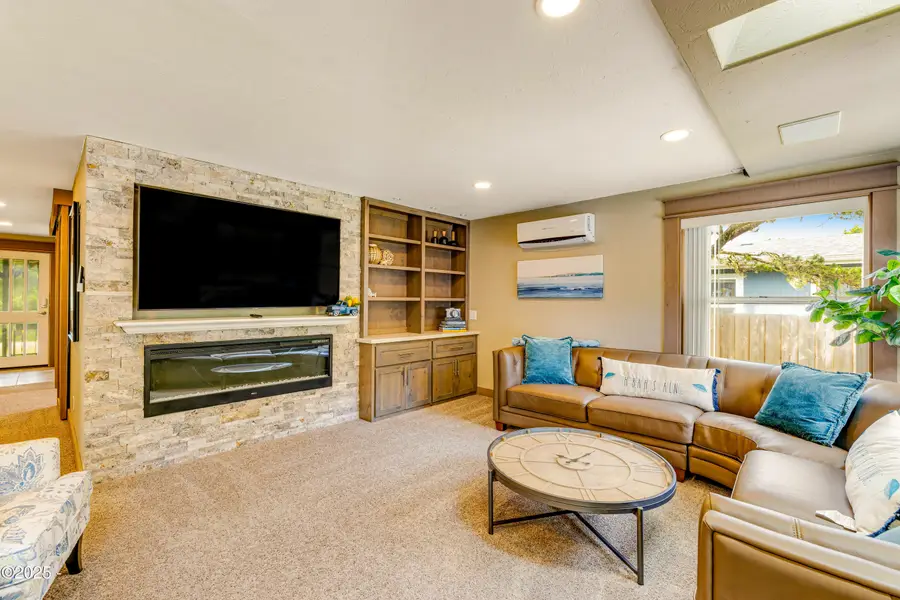 1201 NW Bayshore, Waldport, OR 97394 - #3