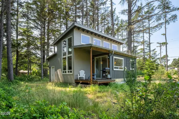 6005 Holly, Cloverdale, OR 97112