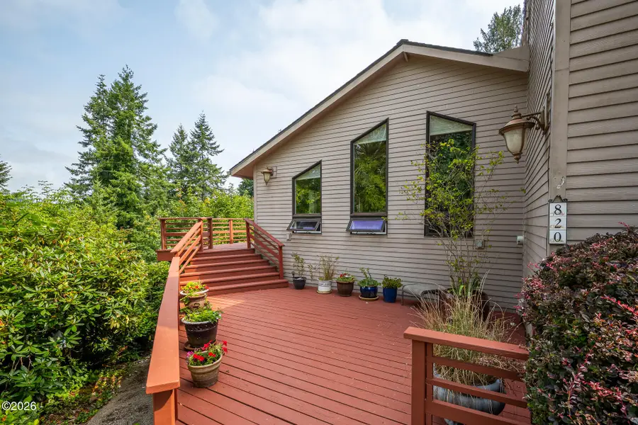 820 NE Alder, Toledo, OR 97391 - #2