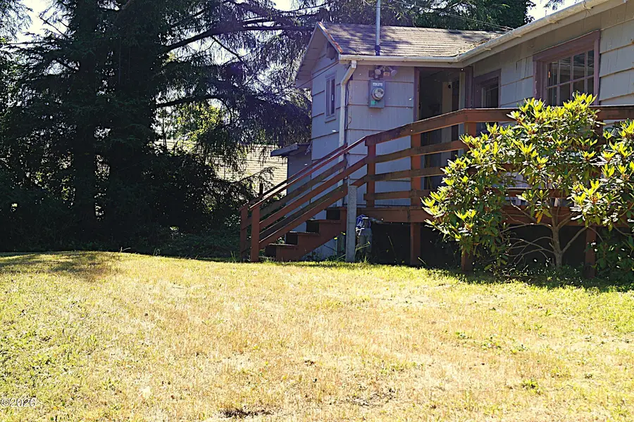 1056 SW 10th, Lincoln City, OR 97367 - #2