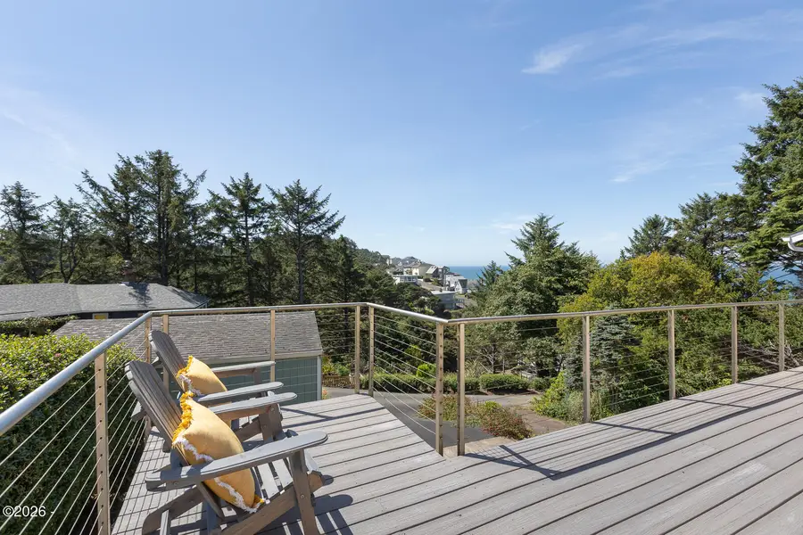 860 SW 10th, Lincoln City, OR 97367 - #3
