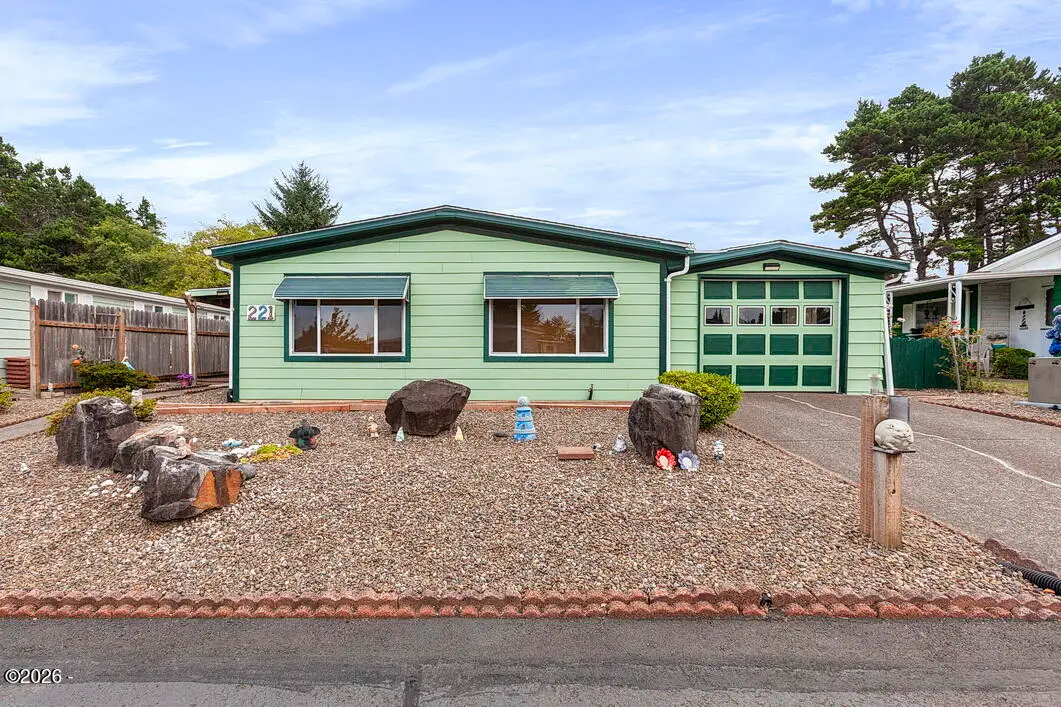 221 NE 35th, Newport, OR 97365 - #1