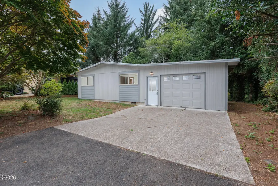 980 SE Rolph, Waldport, OR 97394 - #2