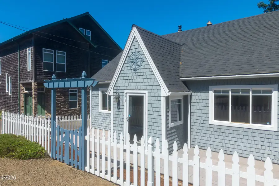 873 SW 8th, Lincoln City, OR 97367 - #2