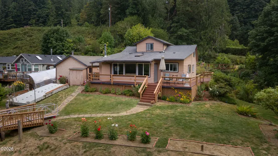 154 E Trafzer, Tidewater, OR 97390 - #3