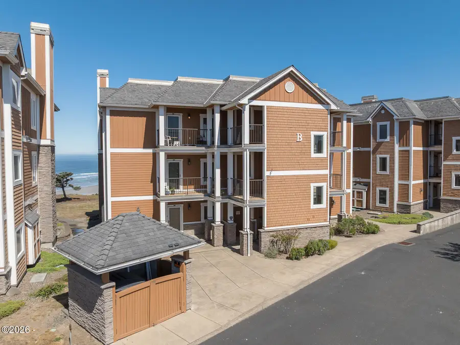 1125 NW Spring, Newport, OR 97365 - #3