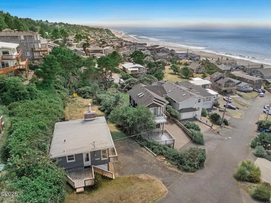 1938 NE 71st, Lincoln City, OR 97367 - #3