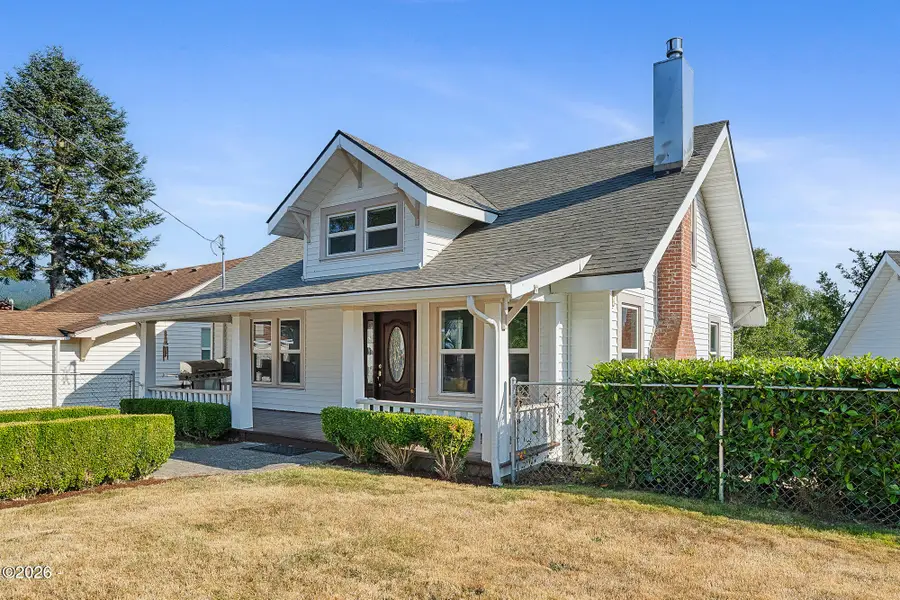 207 Cypress, Garibaldi, OR 97118 - #2