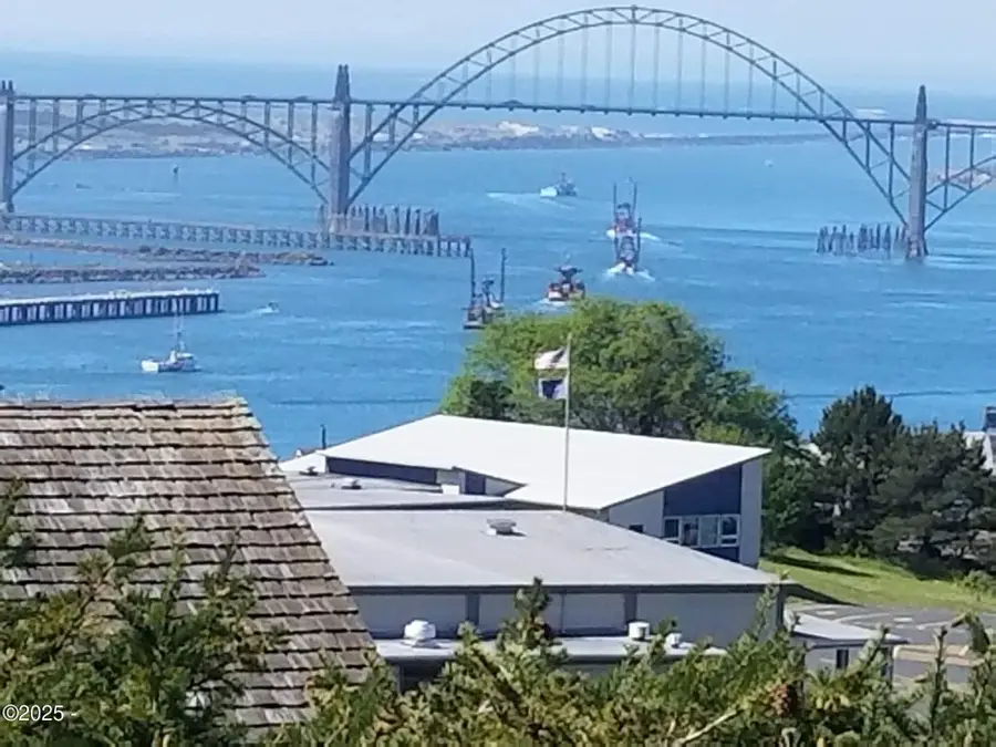 1010 SE 1st, Newport, OR 97365 - #2