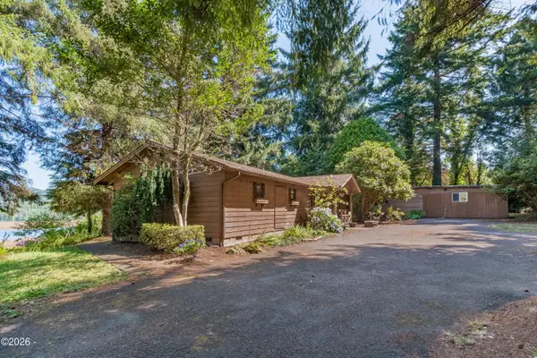 82 E Rainbow, Waldport, OR 97394