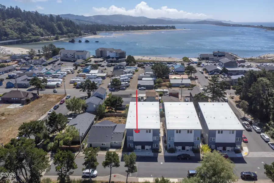 920 SW 48th St, Lincoln City, OR 97367 - #2