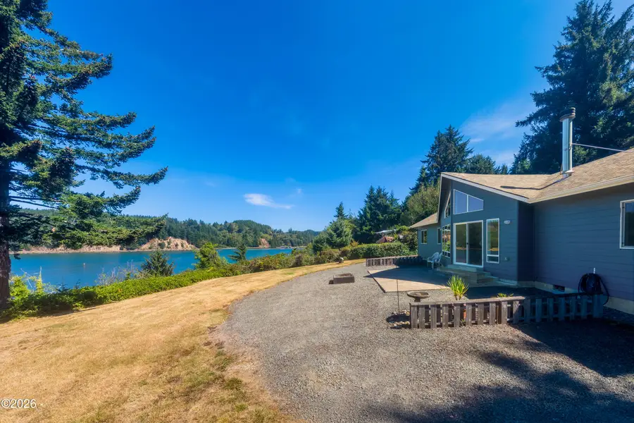 6039 S Bay, Toledo, OR 97391 - #3