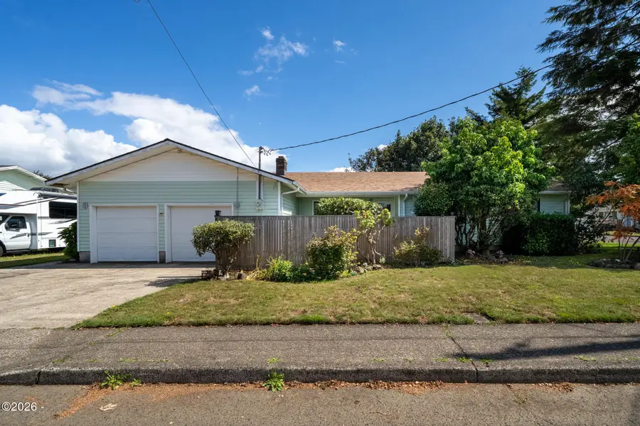 801 Ash, Tillamook, OR 97141 - #2