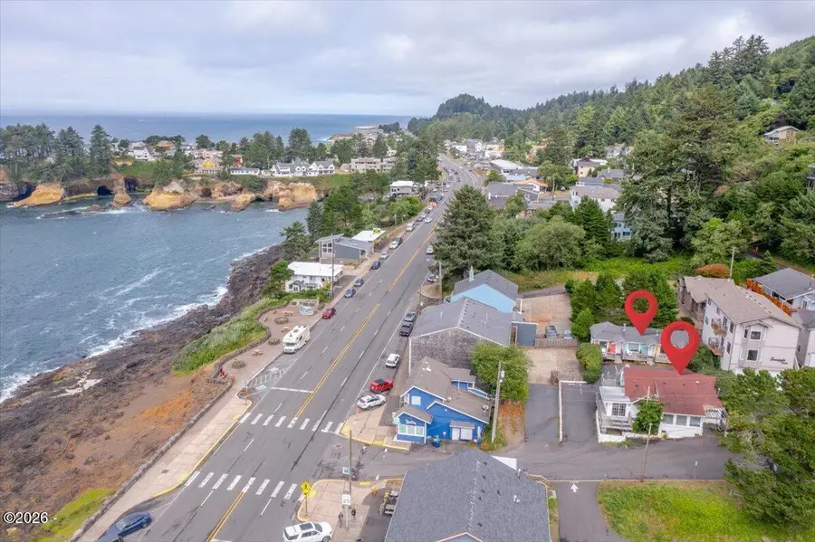 25 NE Clarke St, Depoe Bay, OR 97341 - #2
