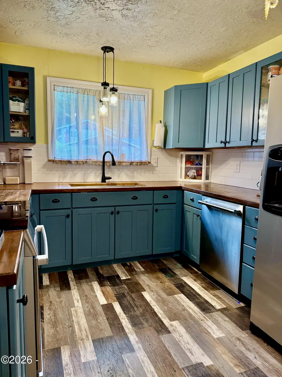 1934 SE Kauri, Toledo, OR 97391 - #3