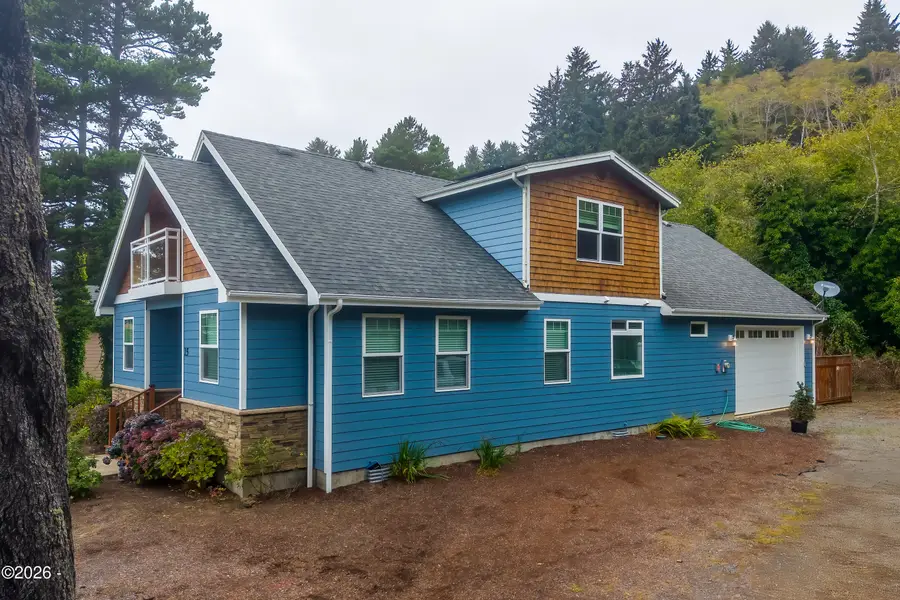 15 NE Braly, Depoe Bay, OR 97341 - #3